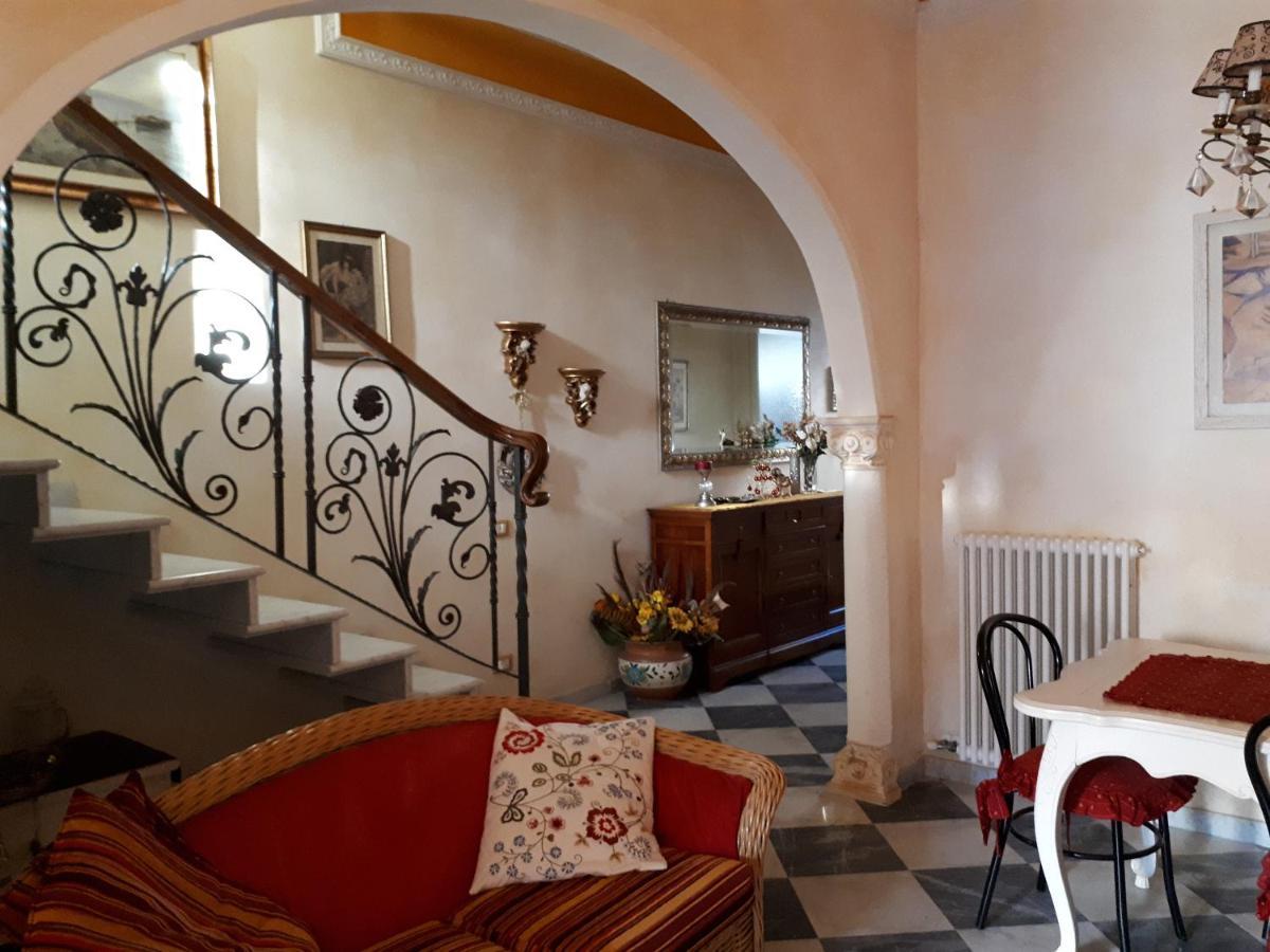 Villino San Martino 350M Dal Mare With Covered Parking Viareggio Exteriör bild
