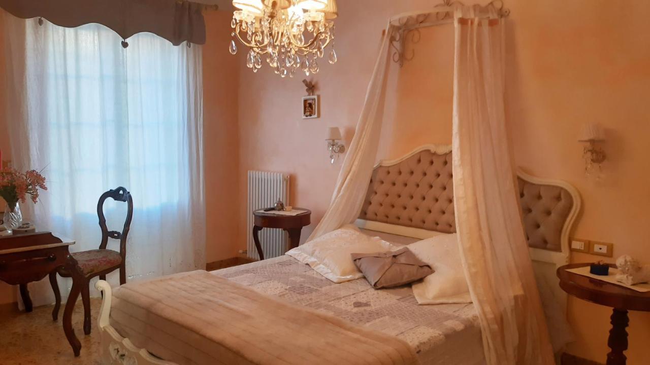 Villino San Martino 350M Dal Mare With Covered Parking Viareggio Exteriör bild