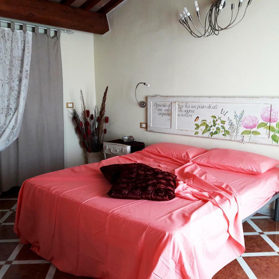 Villino San Martino 350M Dal Mare With Covered Parking Viareggio Exteriör bild